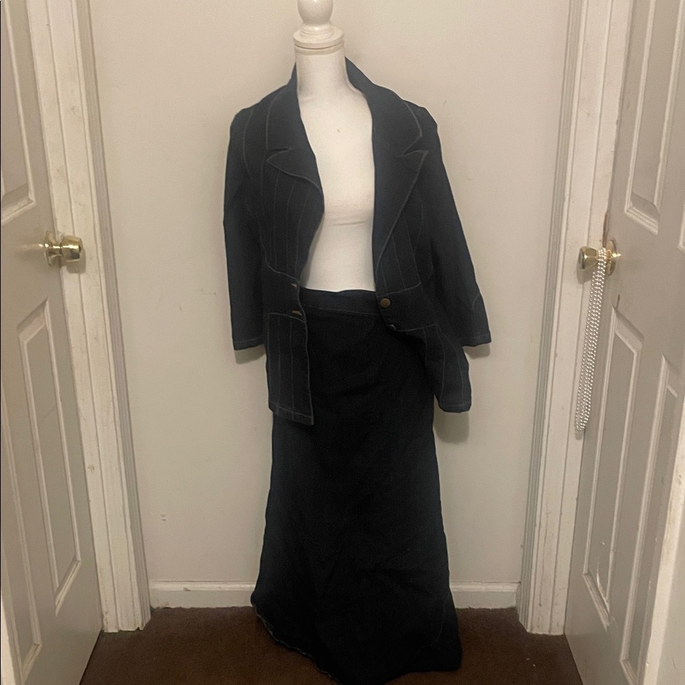 Elegant Black Women's Skirt Set